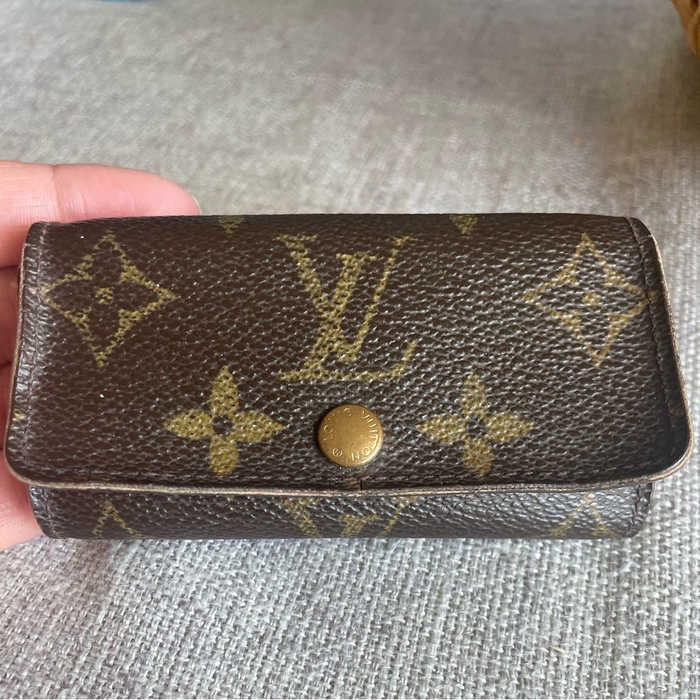 Vintage Louis Vuitton Monogram 4 Key Holder
